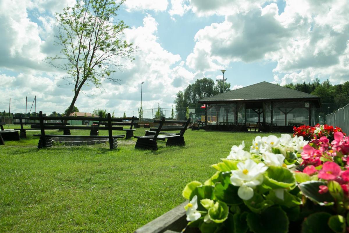 Camping Oaza Błonie Kórnik Domki Standard Plus - 3 pokoje Exterior foto